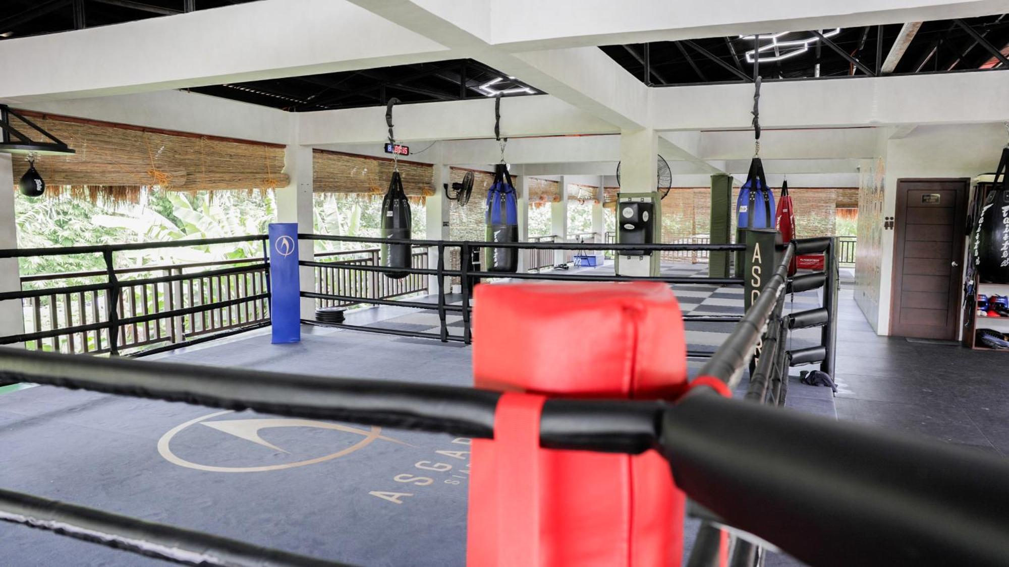 Asgard Resort & Mma Gym General Luna  Exterior photo